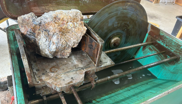 5 Best Rock Saws for Beginners